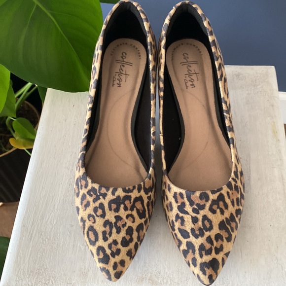 Collection by Clarks Leopard print pumps - Picture 3 of 4